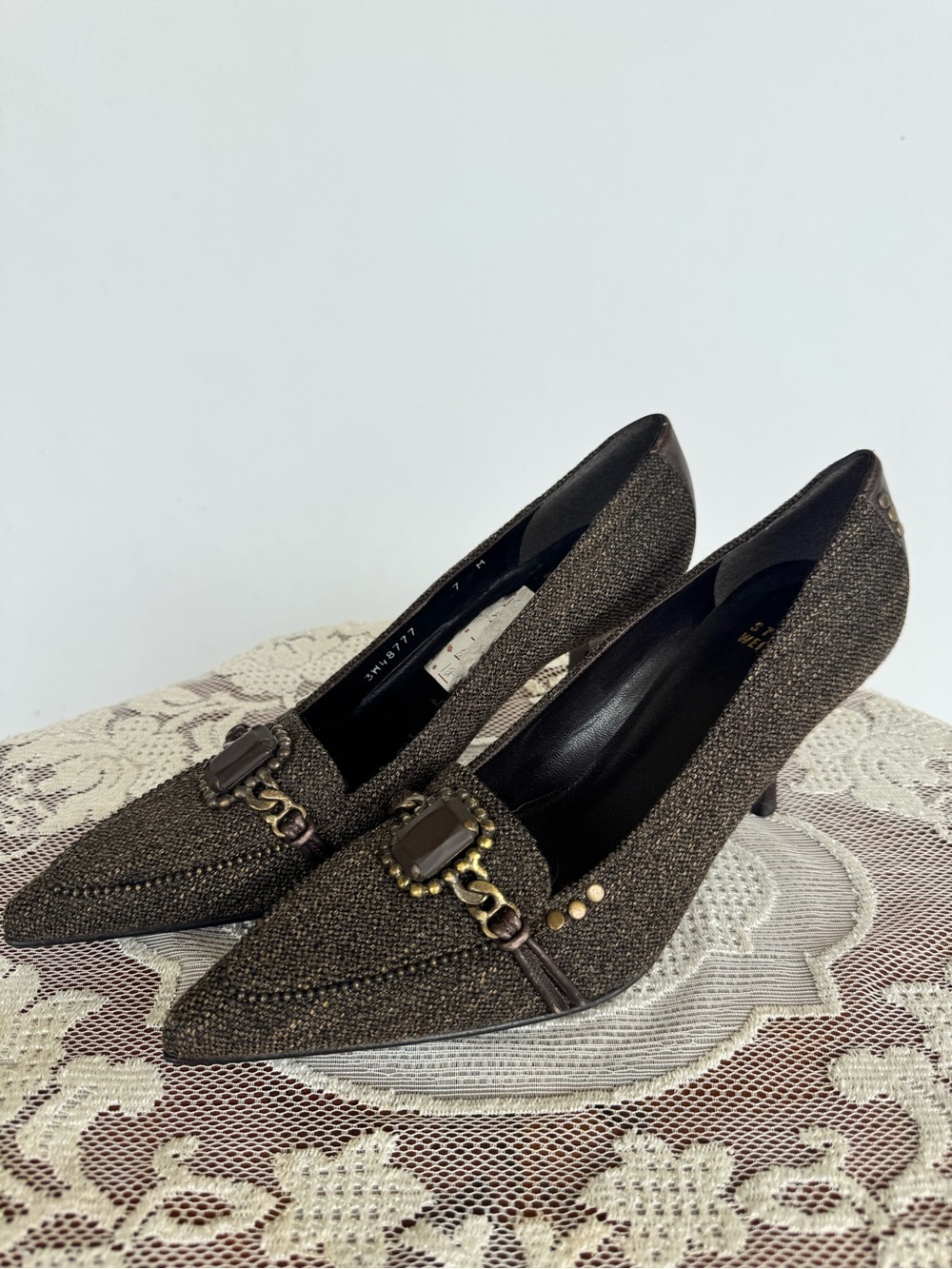 Stuart Weitzman Brown Textured Pointed Toe Mid Heels with Chain Accent